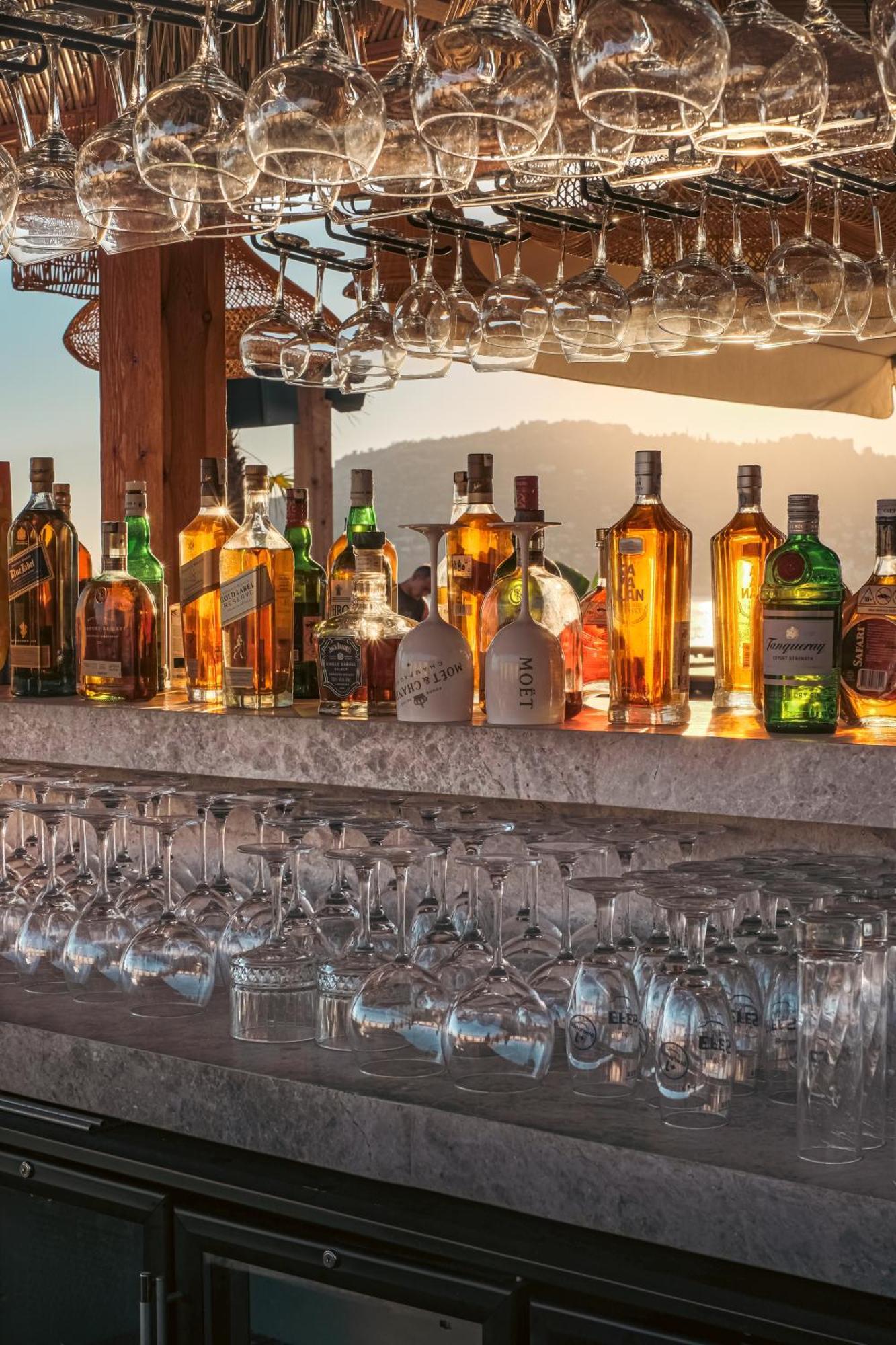 Day One Beach Resort & Spa - Adult Only Alanya Exterior photo Scotch whisky