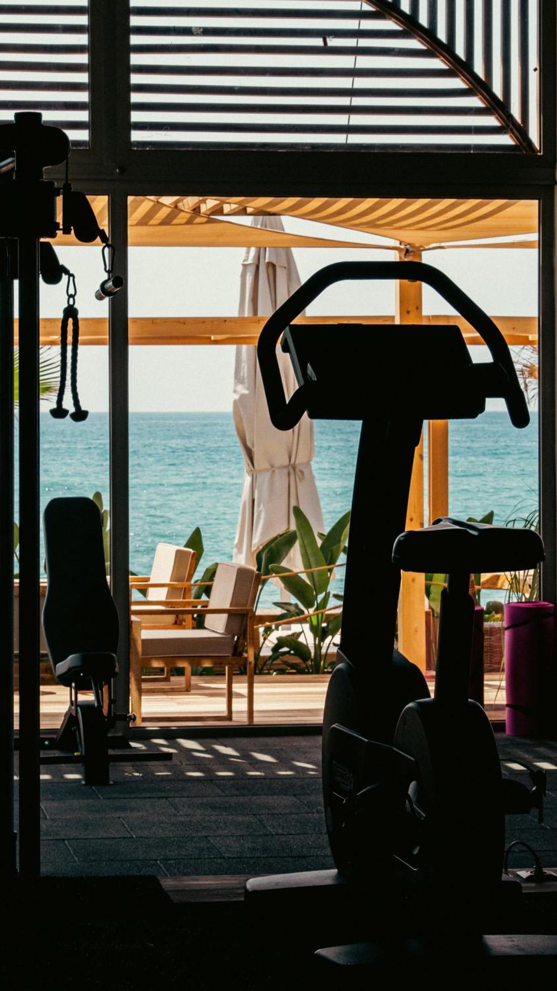 Day One Beach Resort & Spa - Adult Only Alanya Exterior photo The gym at the hotel