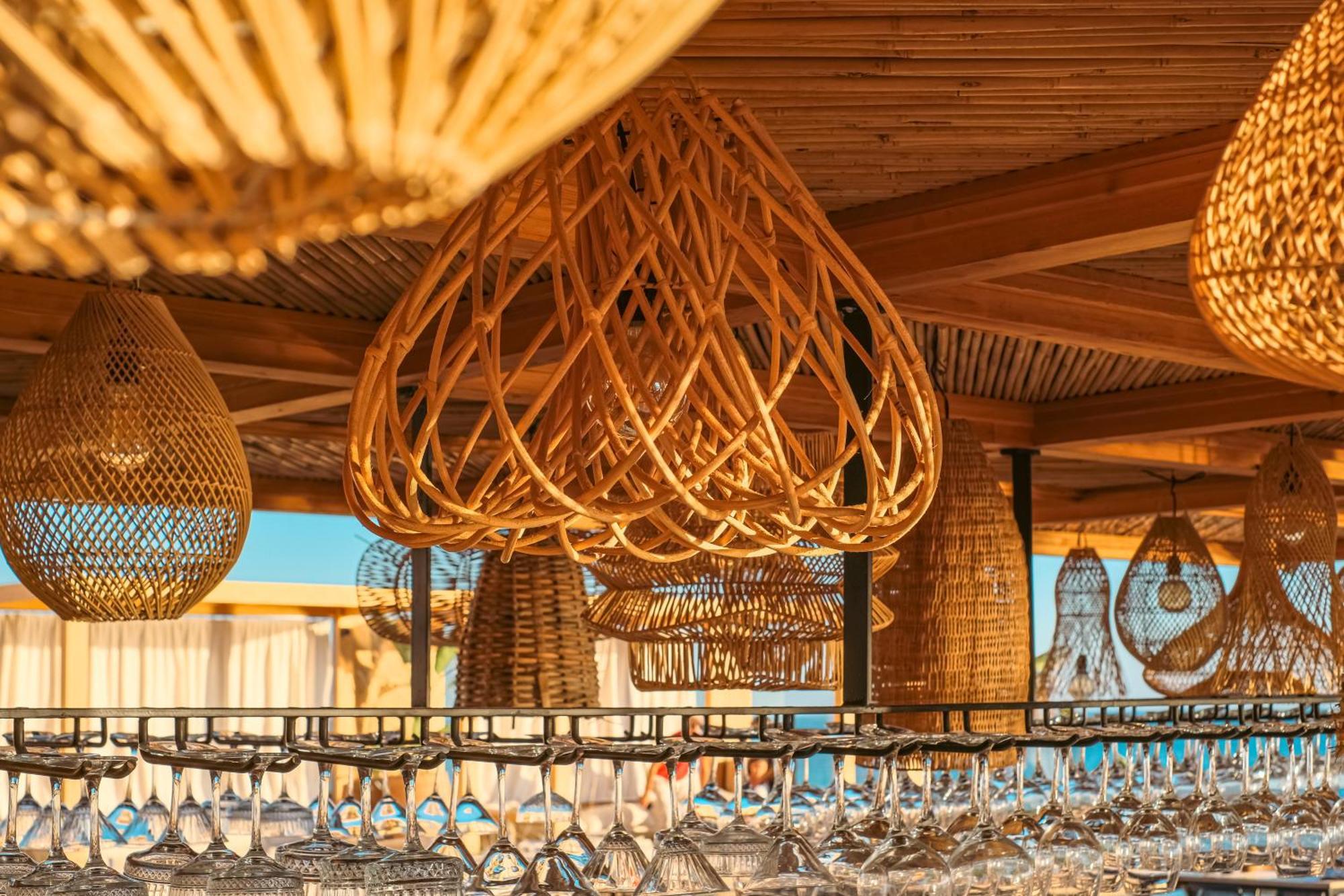 Day One Beach Resort & Spa - Adult Only Alanya Exterior photo The interior of the restaurant